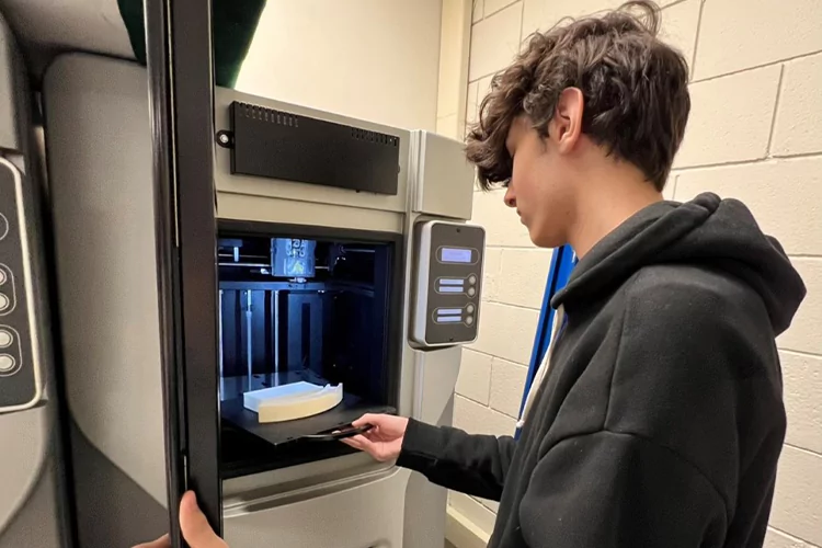 Drafting: Design Process Prototypes / Utilizing 3D Printer Technology