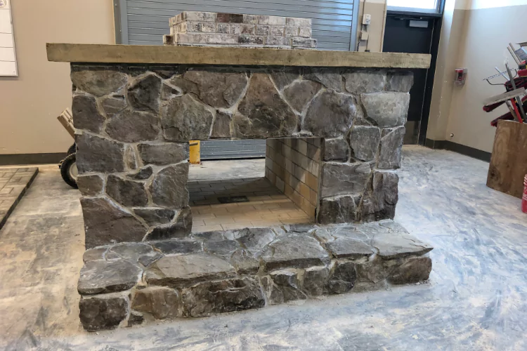 Masonry & Tile Setting: Stonework & Fireplaces